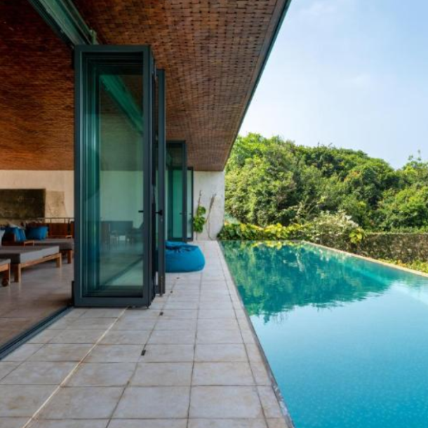 luxury villas with infinity pools in Sri Lanka